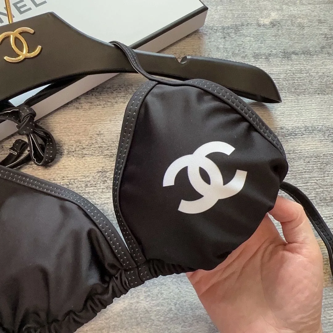 In Style Of Chanel Женский Цельный КупальниК