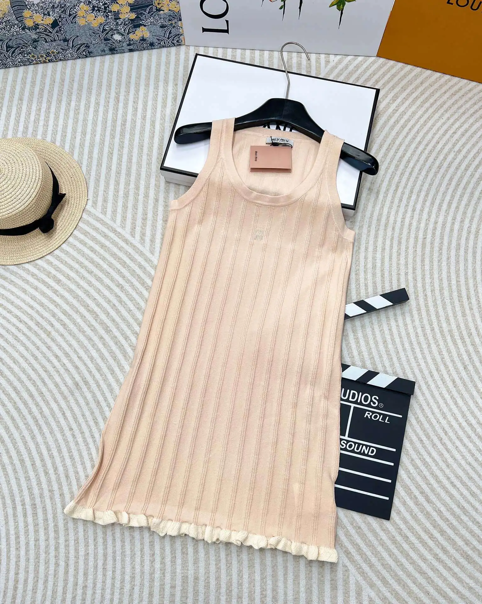 Весенне-летняя новая выставка-жить с Тобой-образным вырезом в городе МЮМЮ