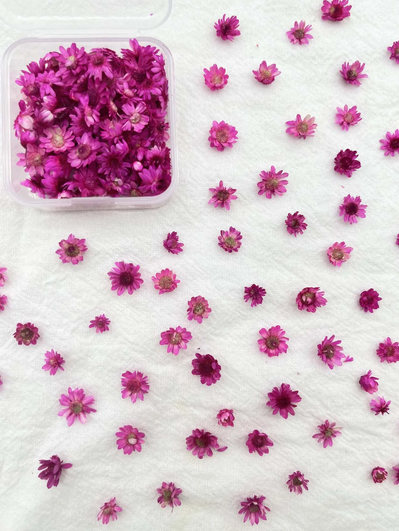 

Мини-формы для цветов из смолы