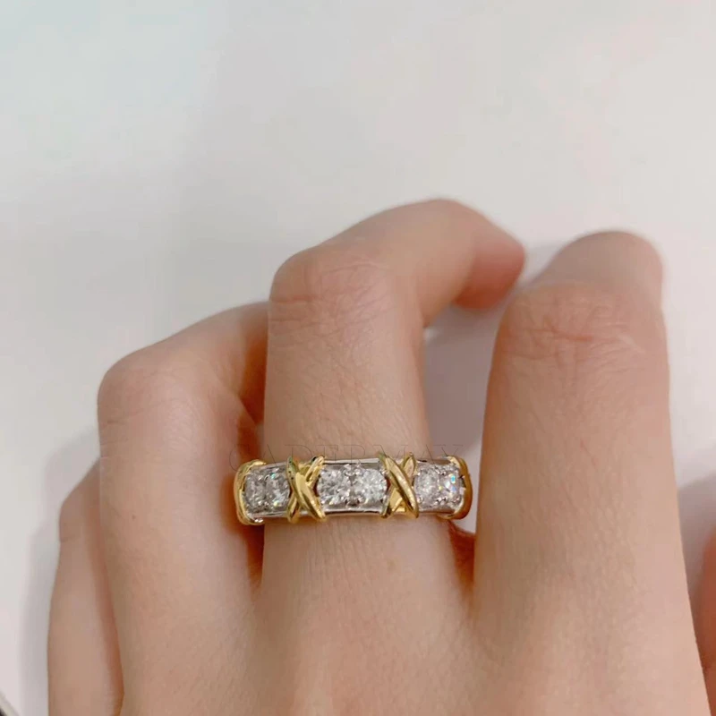 Кольцо из серебра 925 пробы с муассанитом 3 мм