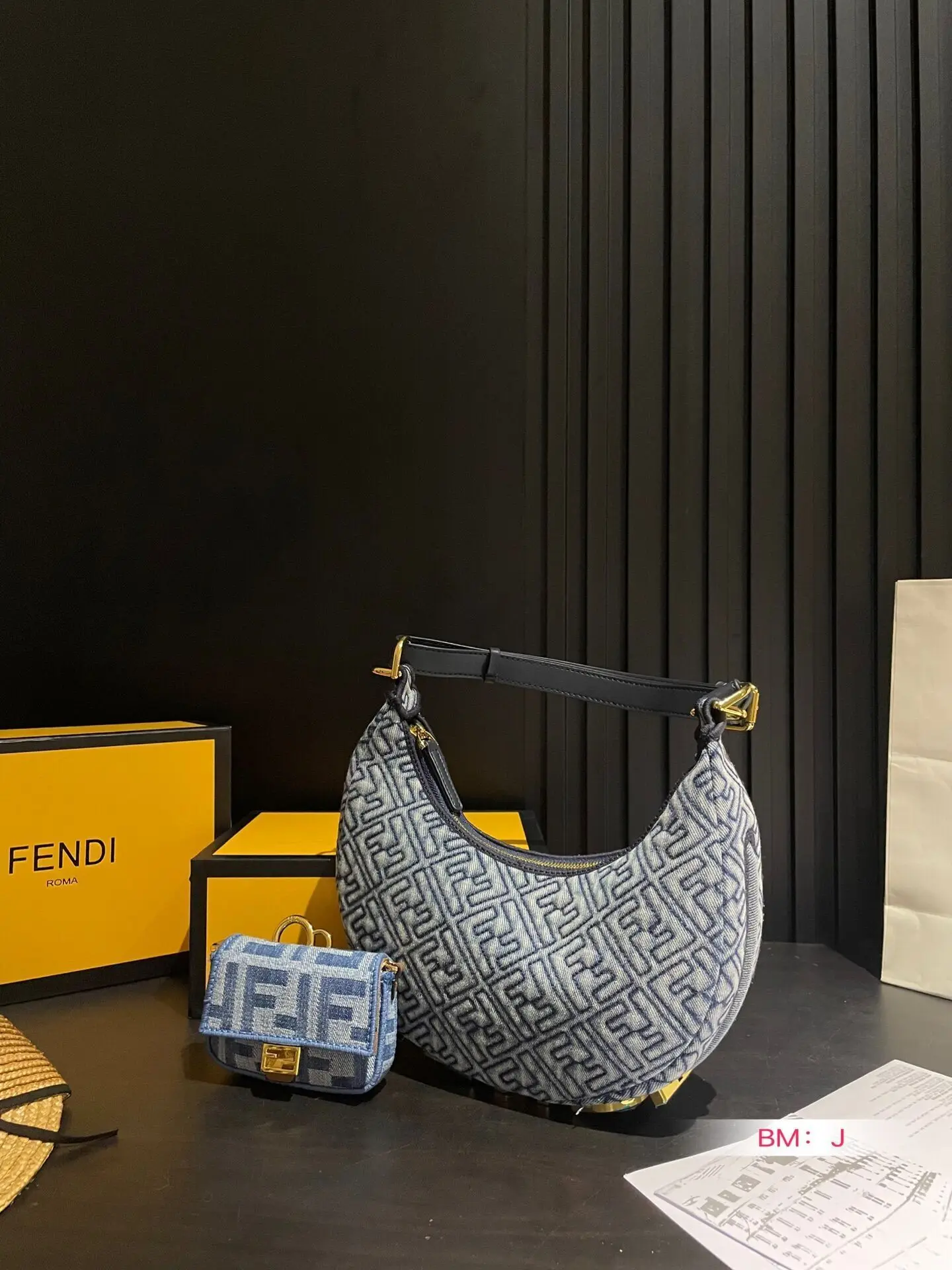 Точная копия 1:1 ЖенсКая Модная Сумка FENDI |