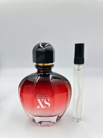 Парфюмерная вода Пако Рабан Блек Икс Эс / Paco Rabanne Black XS отливант, 10 мл