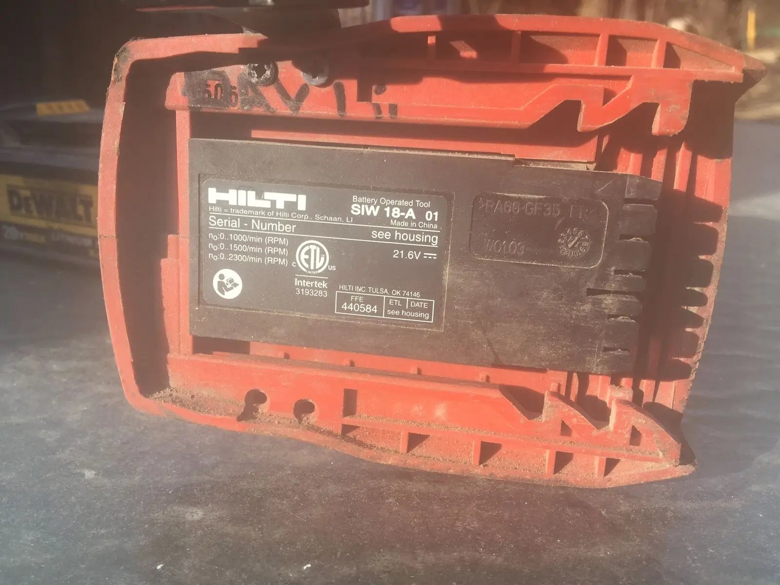 Адаптер (переходник) для аккумулятора Makita LXT 18V - к инструменту Hilti 22V купить по
