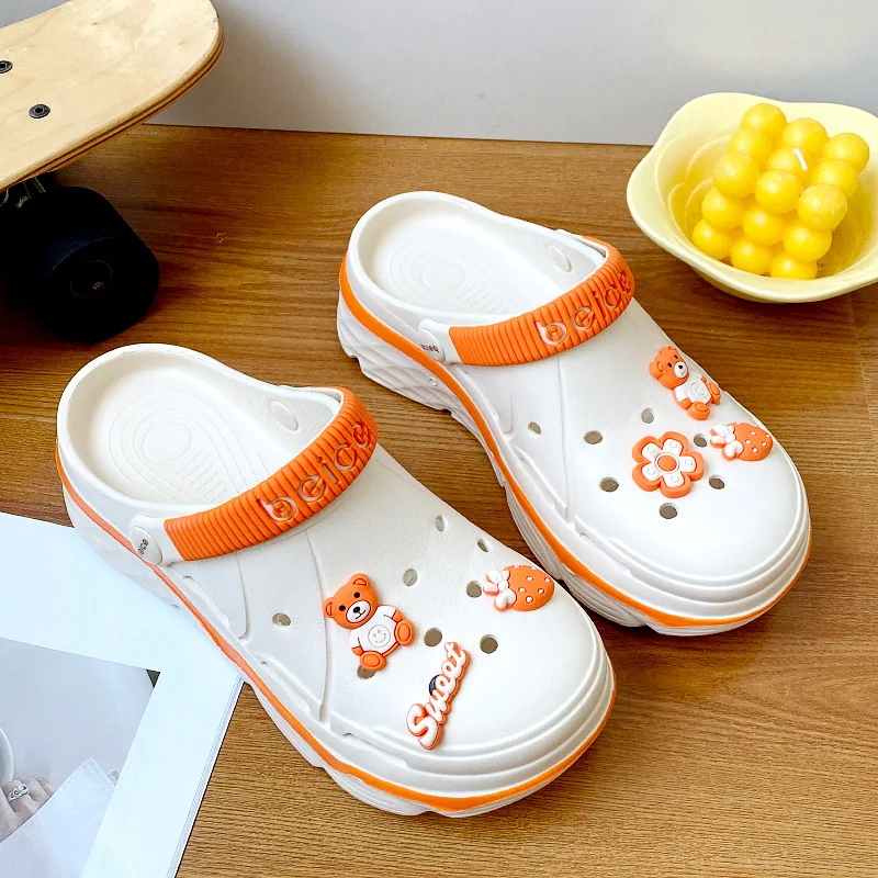 2023 New Fashion Charms Clogs, Women Shoes Outdoor Slippers Thick Sole High Quality Summer Sandals For Girls