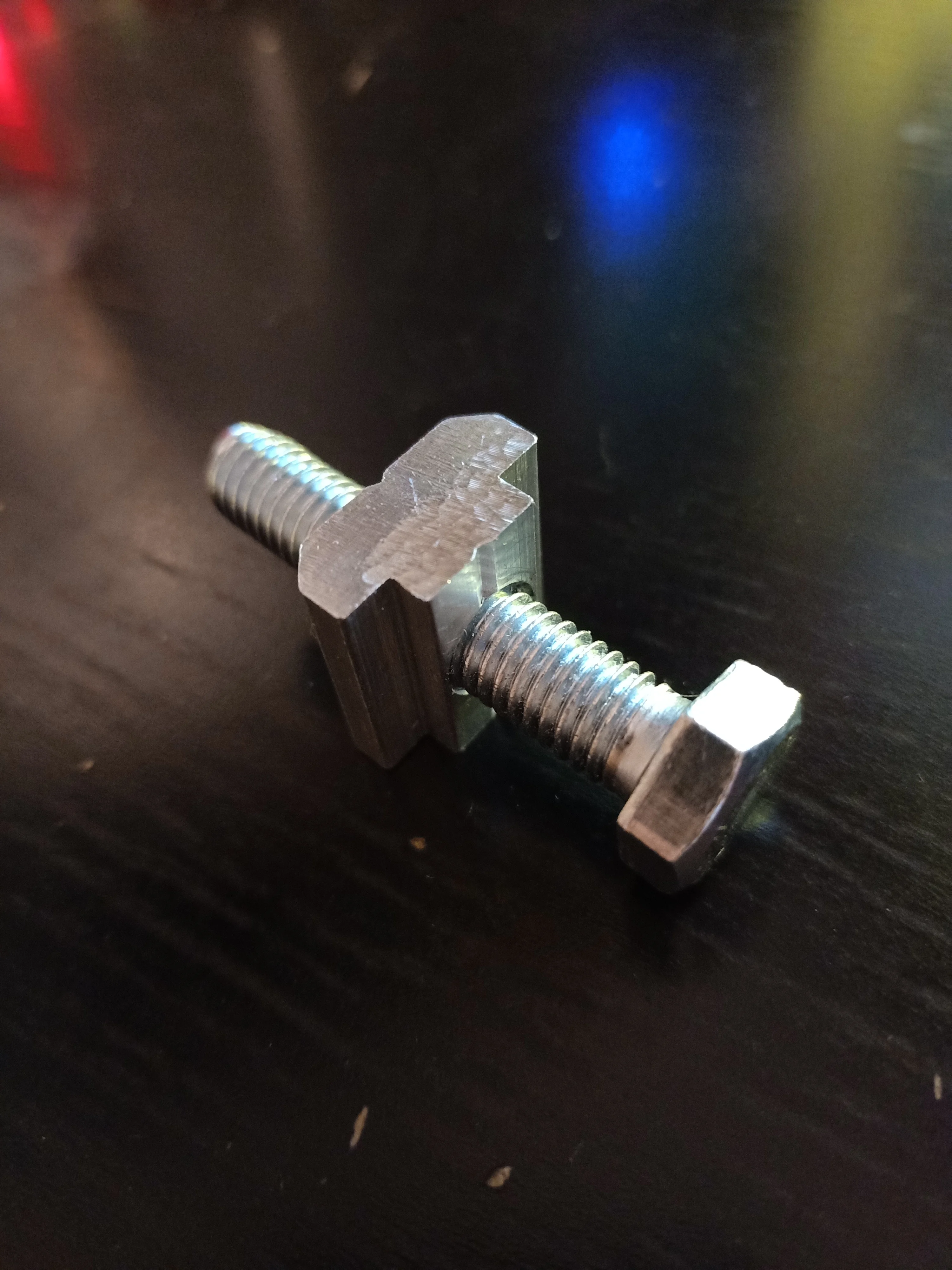 Болт газ 406 крышки натяжителя цепи. Натяжитель цепи хускварна 137. Болт натяжителя цепи. Натяжник цепи хускварна 240. Болт натяжителя цепи.