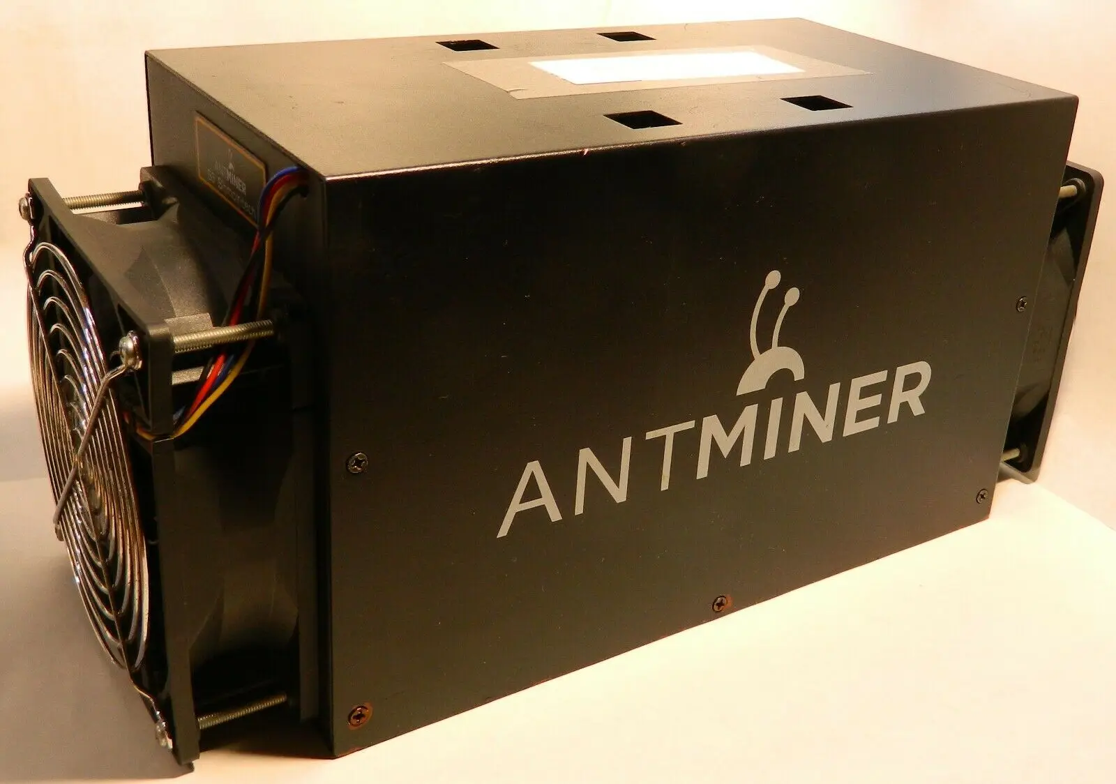 

ASIC miner Bitmain Antminer s3