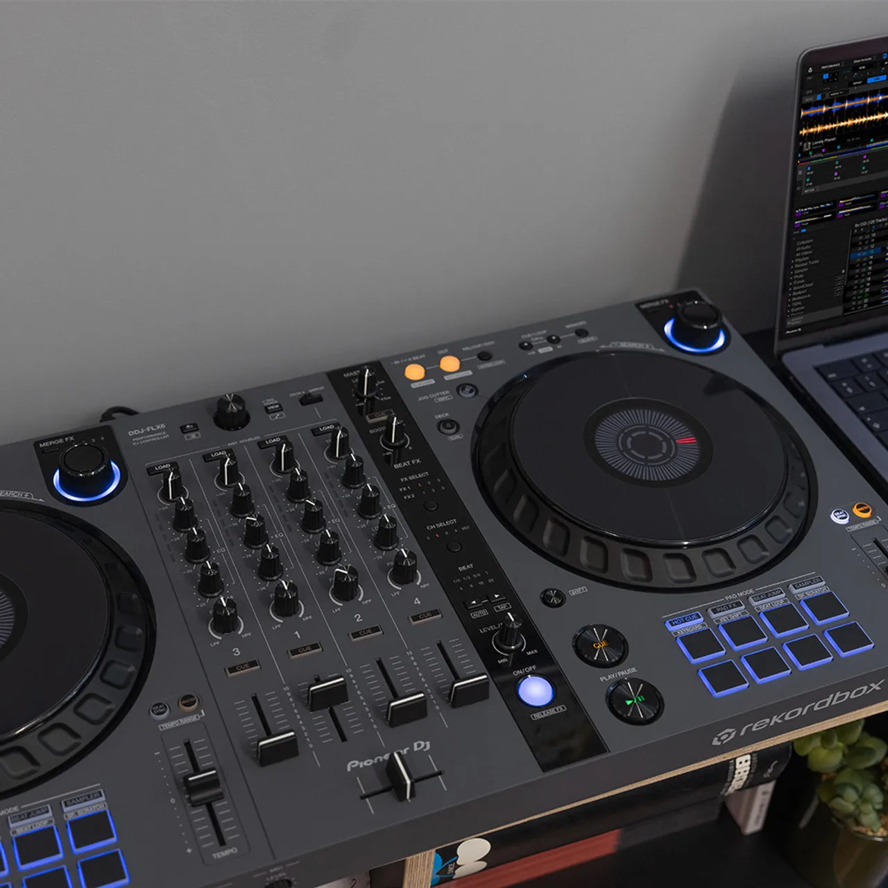 

Low Energy Consumption Pioneer DJ DDJ-FLX6-GT
