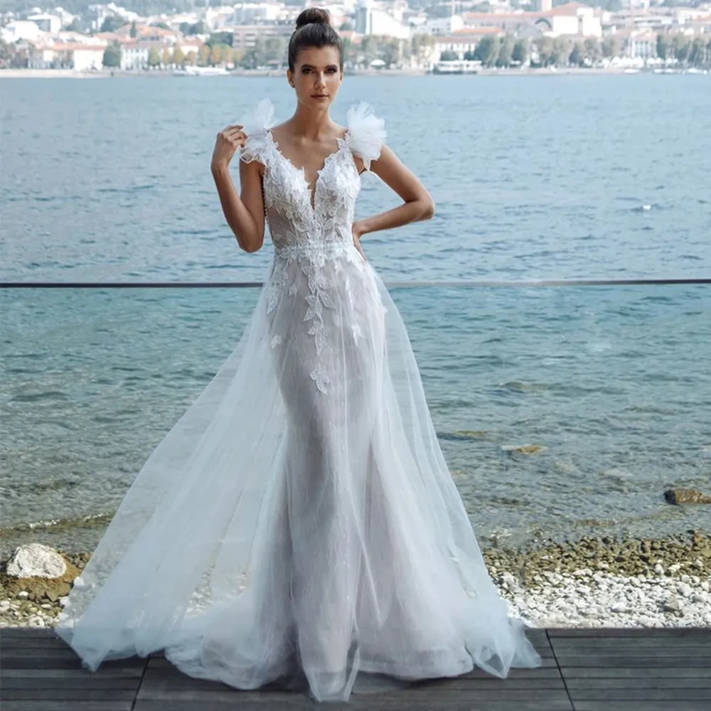 

Tulle V-Neck Mermaid Wedding Dresses 2022 Ruffles Sleeveless Lace Appliques Beach Bridal Gown Sweep Train Open Back Custom Made