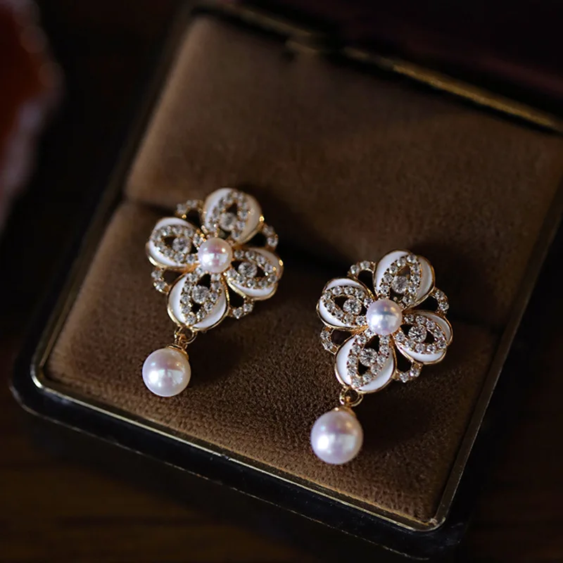 

Vintage Design Natural Pearl Enamel Silver Needle Gold Plated Earrings Light Luxury Premium Stud Earrings Free Shipping