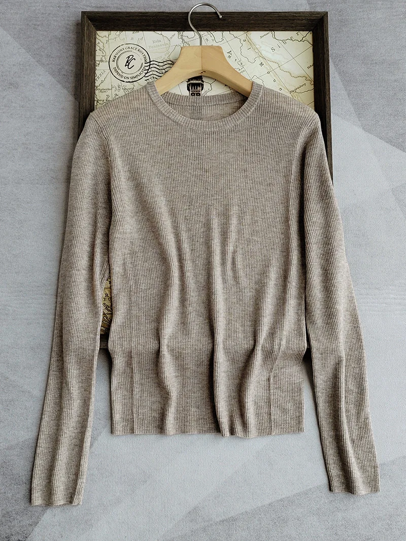 Базовая легкая шерстяная вязаная блузка с длинным рукавом