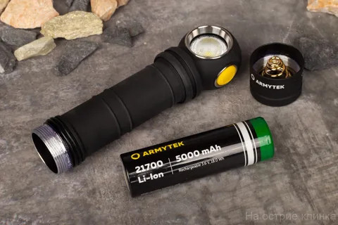 Фонарь Armytek Wizard C2 Pro Max Magnet USB Теплый