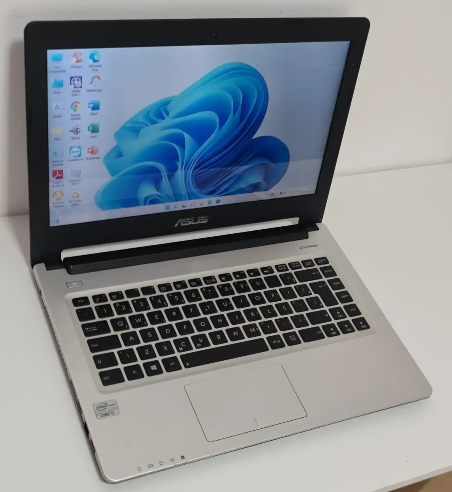 

Black Friday Notebook Asus K46cb Core I7 6GB 240GB Ssd Geforce Gt 740 2GB Used in Brazil
