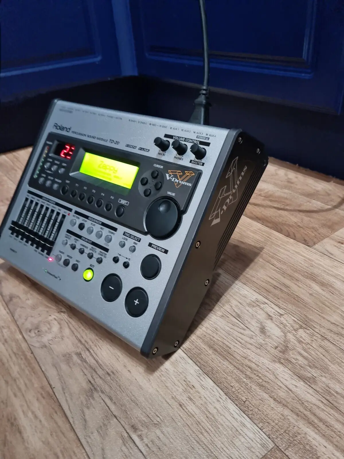 

Барабанный модуль Roland TD20 Brain) электронный V-барабан