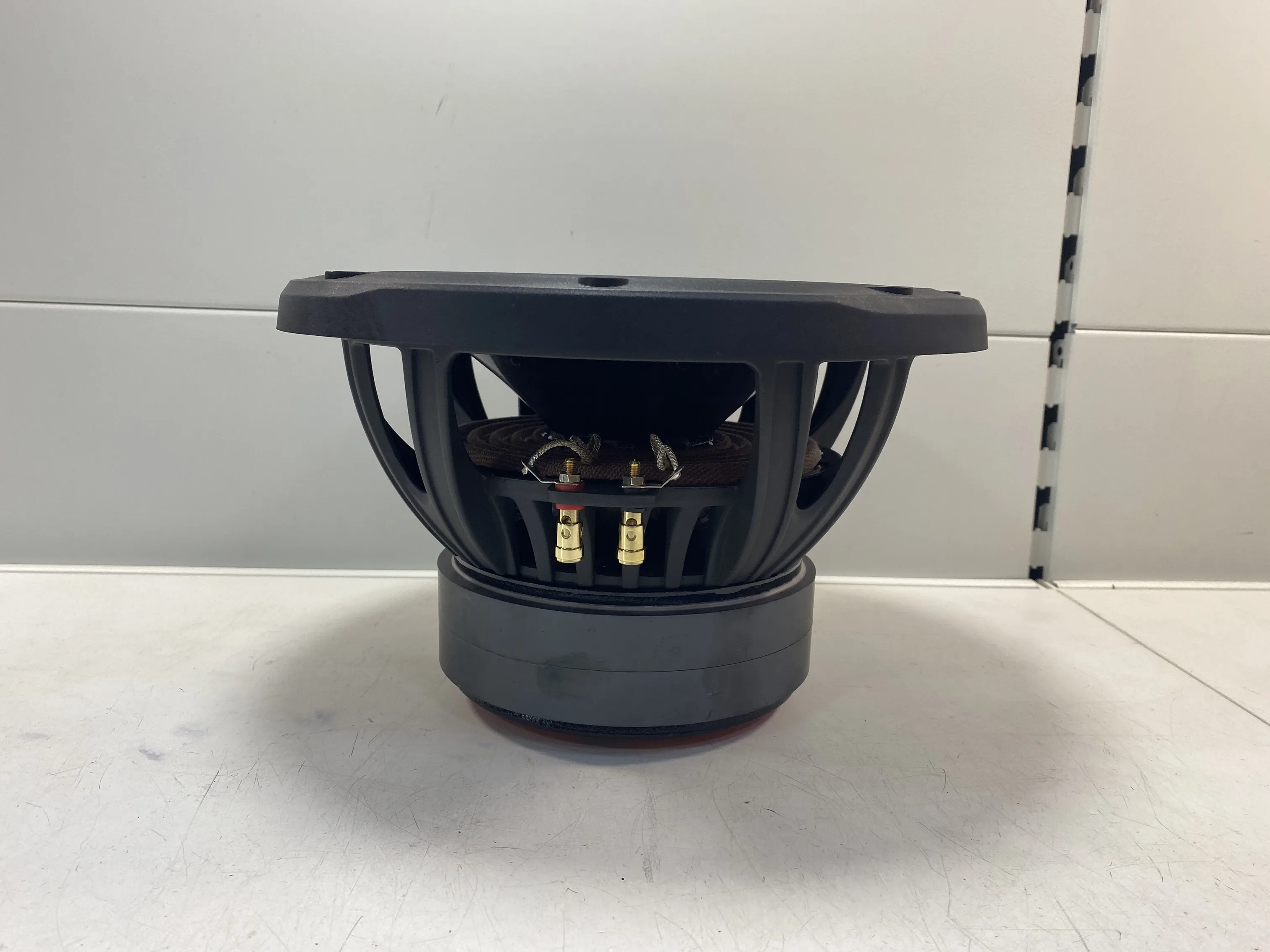 JBL Shock Wave SUB 600W10RU 