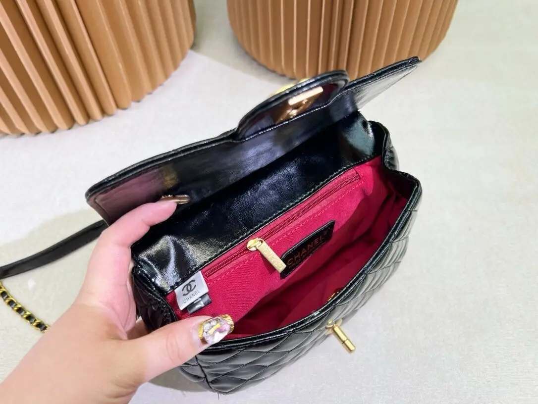Кожаная В Стиле Шанель С Золотой Монетой Tmall Fairy Leather Через Плечо Для Старших