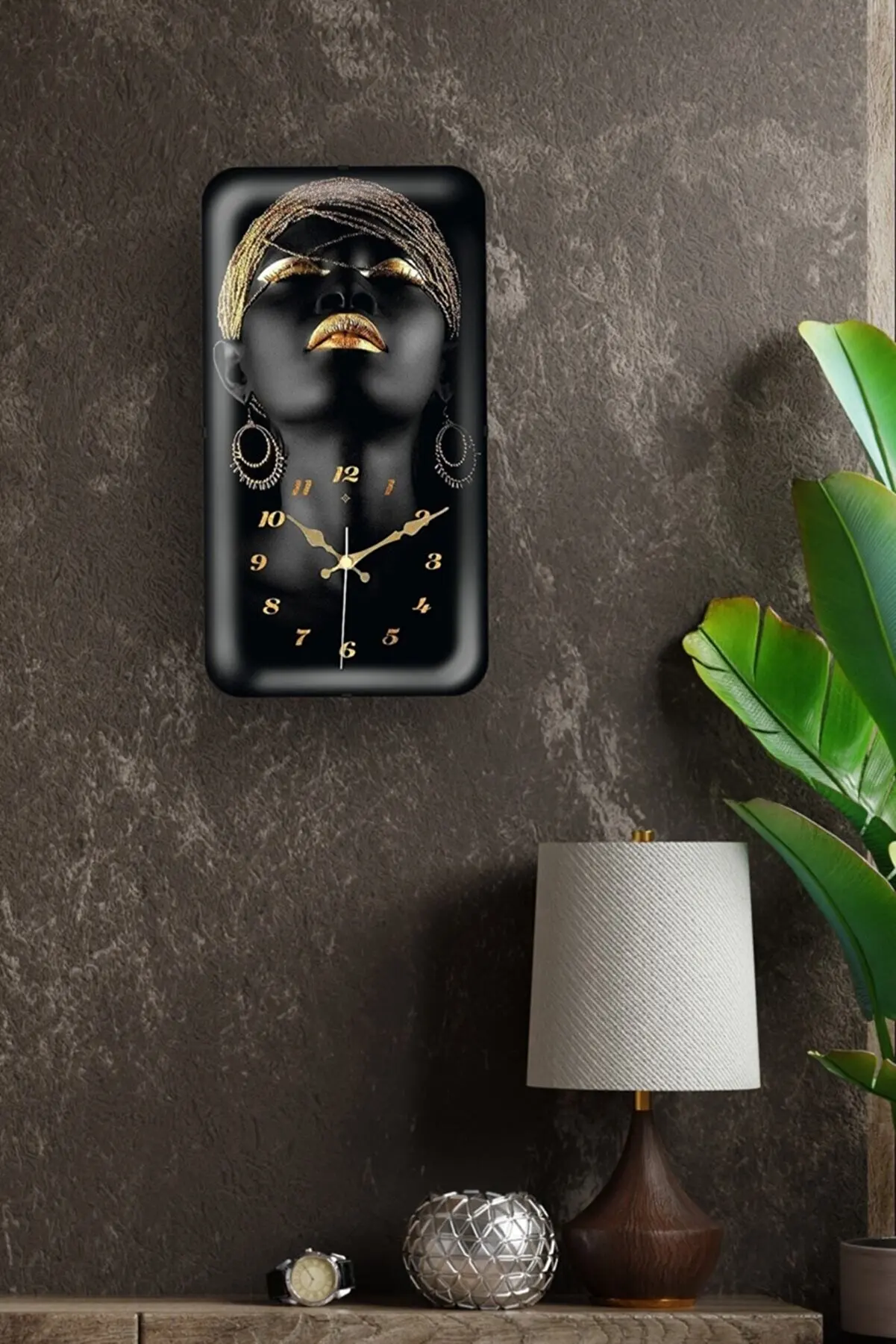 

Brunette Woman Convex Wall Clock Hour and Minute Hand Home Office Decoration Design Classic Wall Clocks Luxury Style Timer 30x45