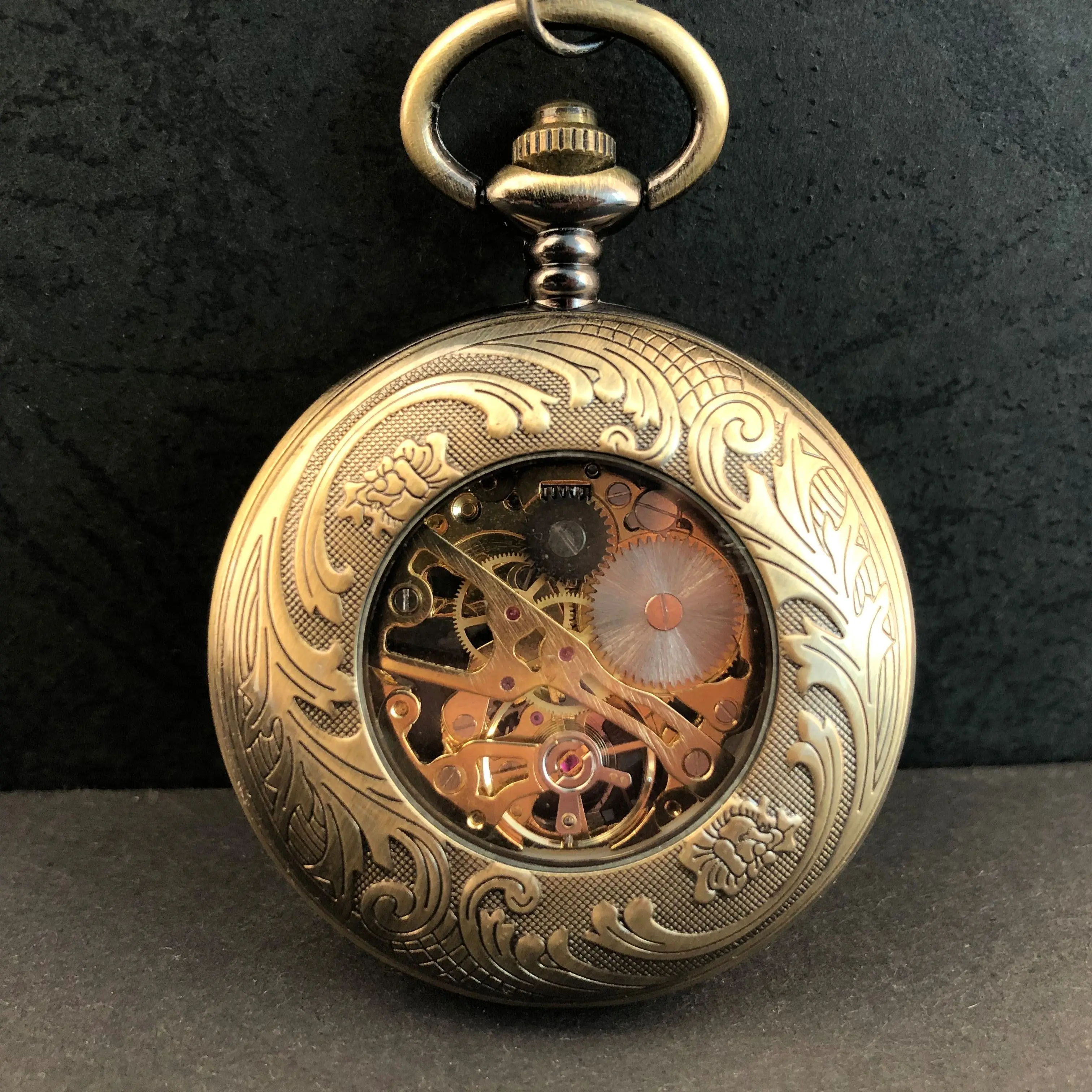 New Arrival Artistic Carved Gear Hollow Mechanical Roman Numerals Pocket Watch Necklace Pendant Gifts For Women Or Man