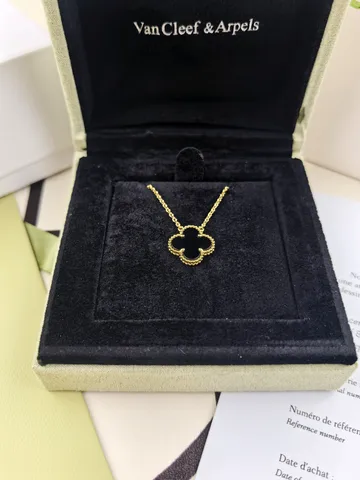 Ювелирные изделия Van Cleef & Arpels ,Хорошо сделанные, идеальные детали, полностью отображают ваше очарование.