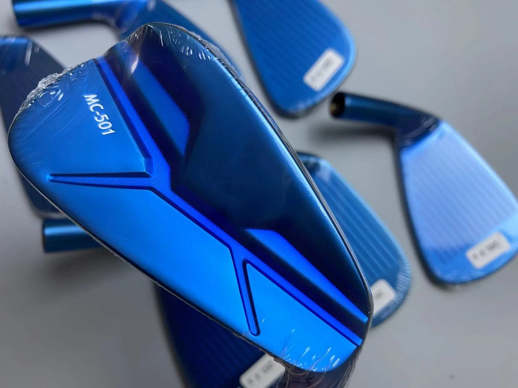 

Golf Club Mc501 Golf Iron/Iron Head Set 4-9 P 7pcs Forged Blue/Silver/Black Colour With Headcover