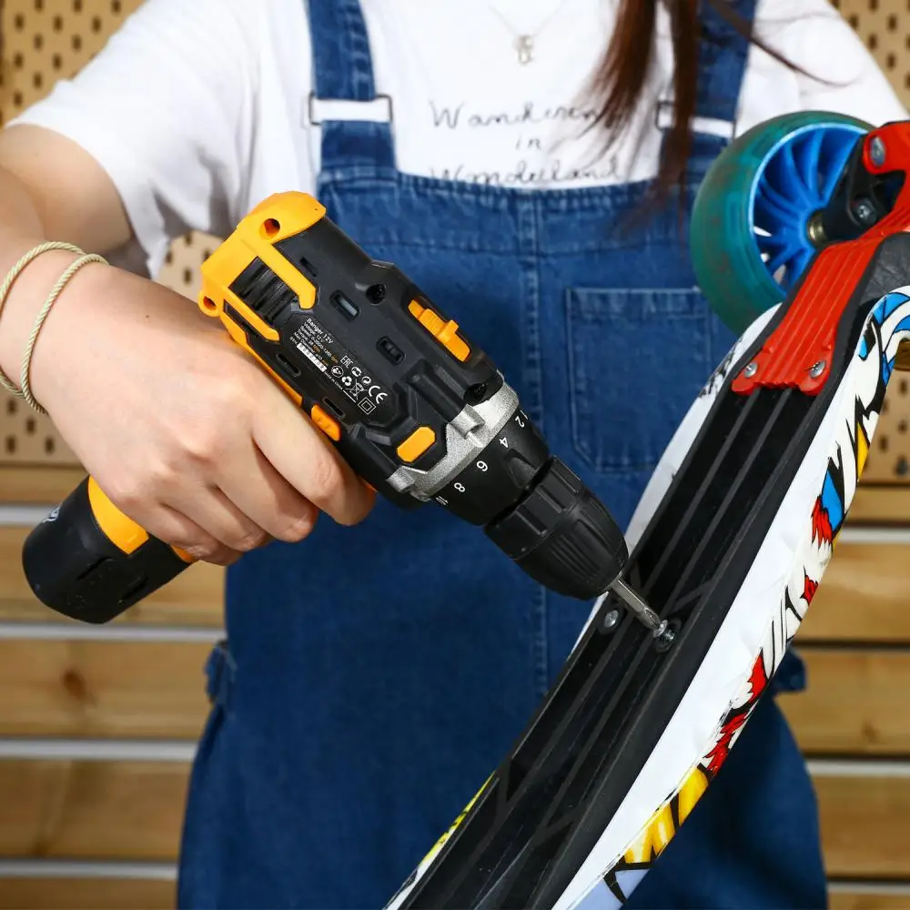 Аккумуляторная дрель-шуруповерт DEKO Banger 12V SET 1 12В 1х1 5Ач з/у 063-4129
