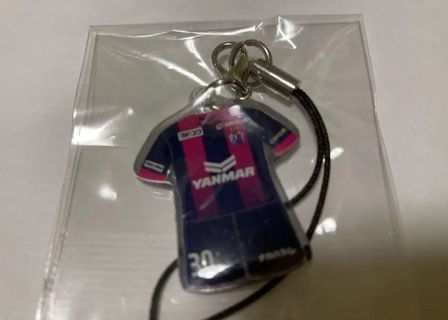 Брелок для ключей Cerezo Osaka Gacha 2023 Летняя униформа 30 Миоя Саката |