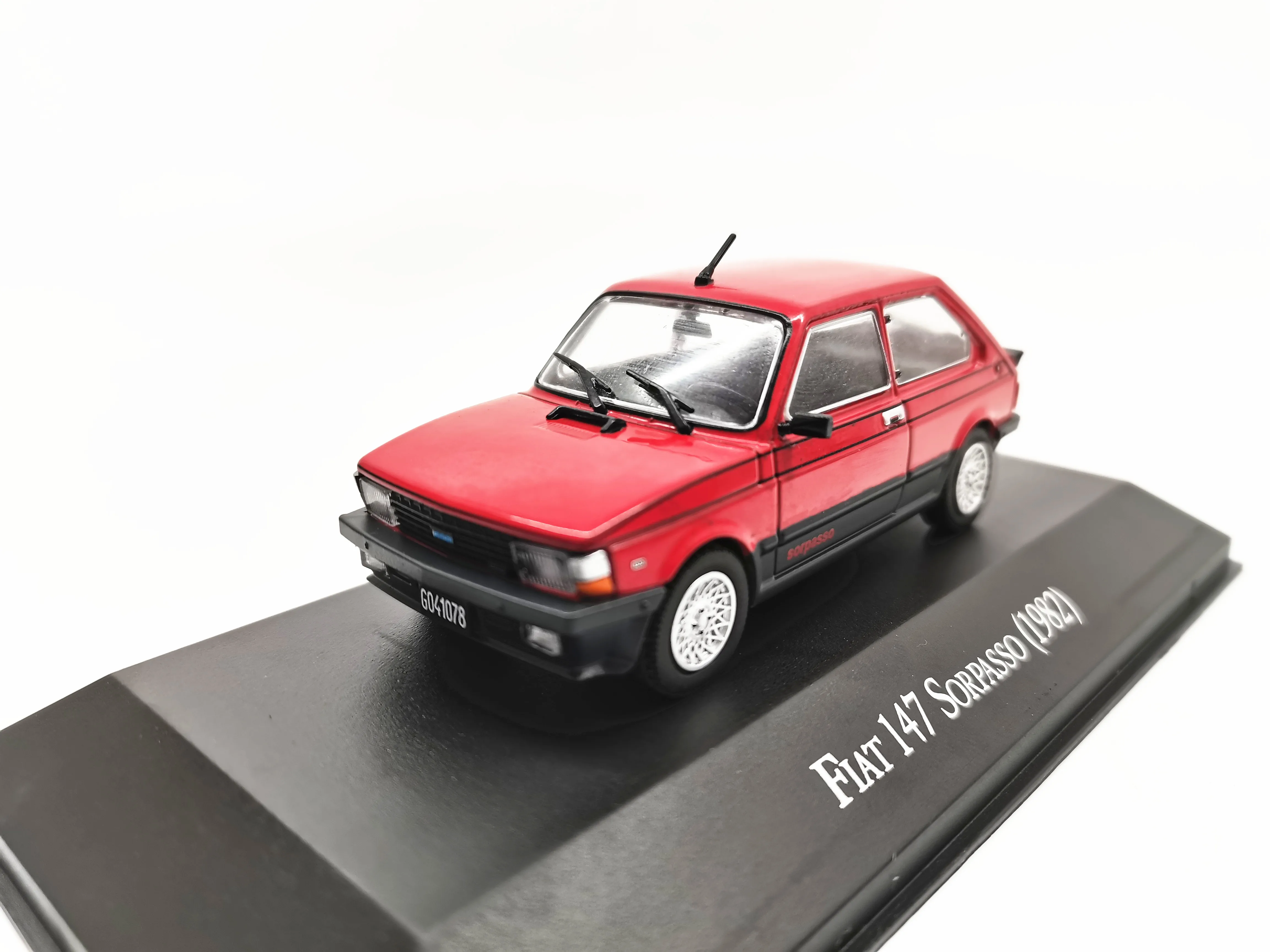 

1/43 FIAT 147 SORPASSO 1982