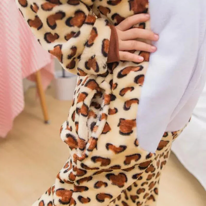 Family Kigurumi Pajamas Lights Brown Leopard Animal Onesie Cosplay Costume Pajamas For Kids and Adults