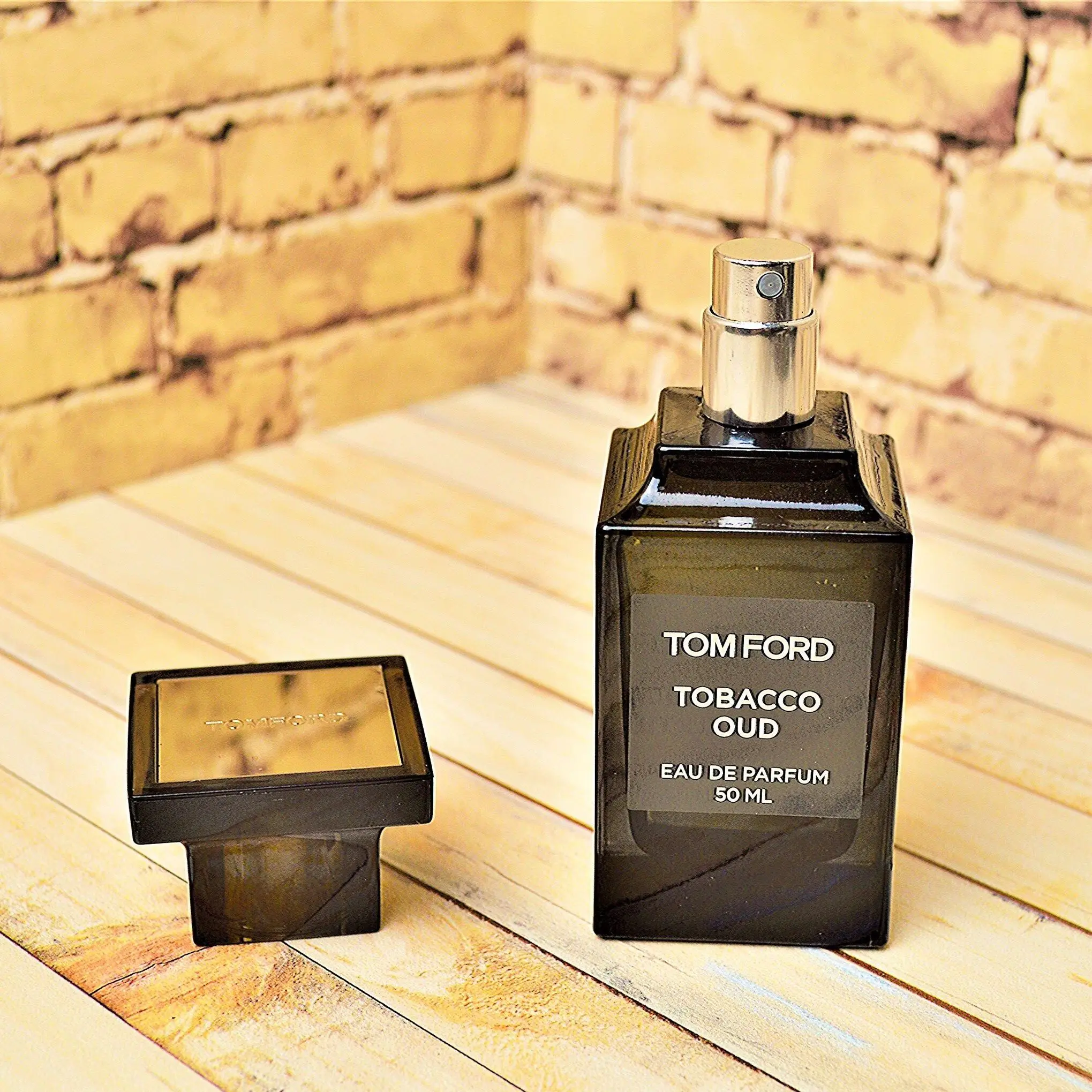 Tobacco oud tom. Tom Ford Tobacco oud. Tom Ford oud Wood 100ml. Tom Ford Tobacco Vanille. Tom Ford Tobacco oud 100ml флакон 2018 года оригинал.