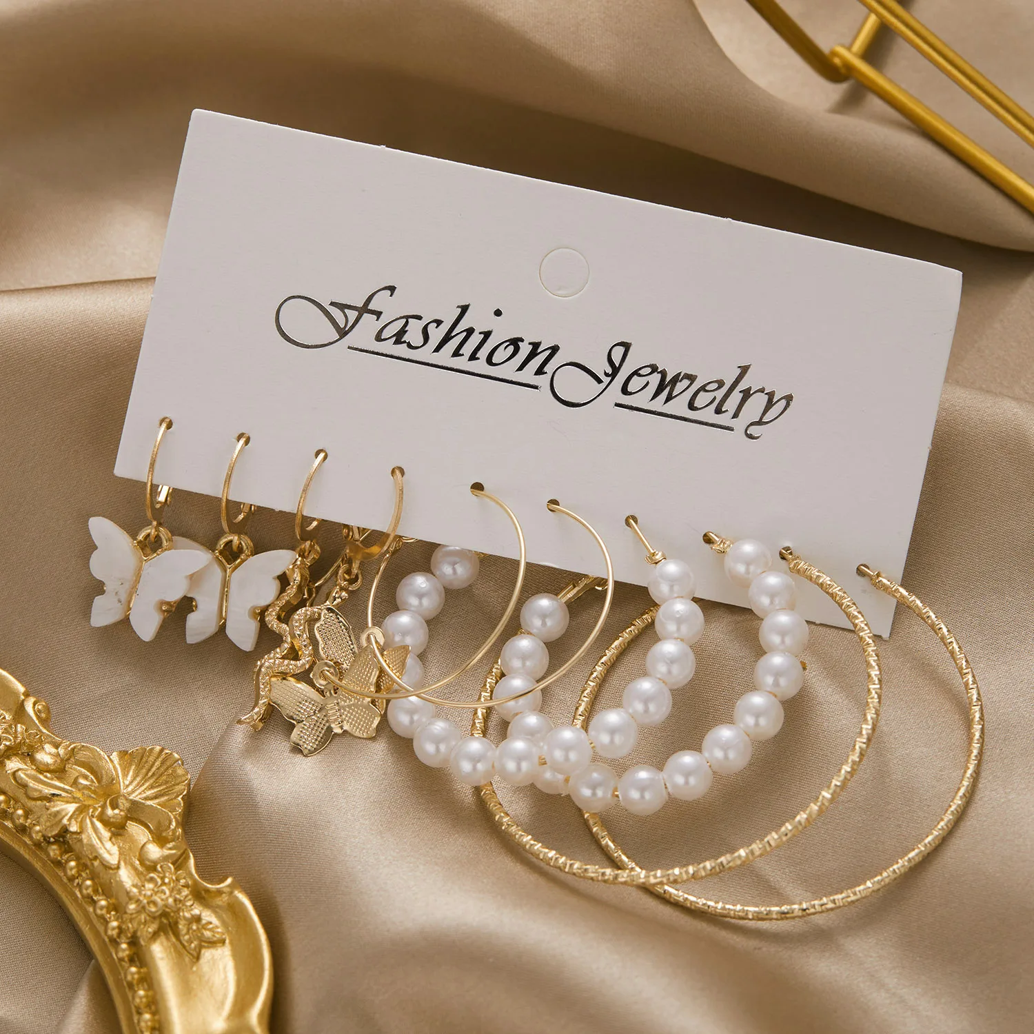 

Korean Trendy Butterfly Pearl Earrings Set For Women Resin Acrylic Zircon Heart Geometirc Hoop Earrings 2022 Trend Jewelry Gifts