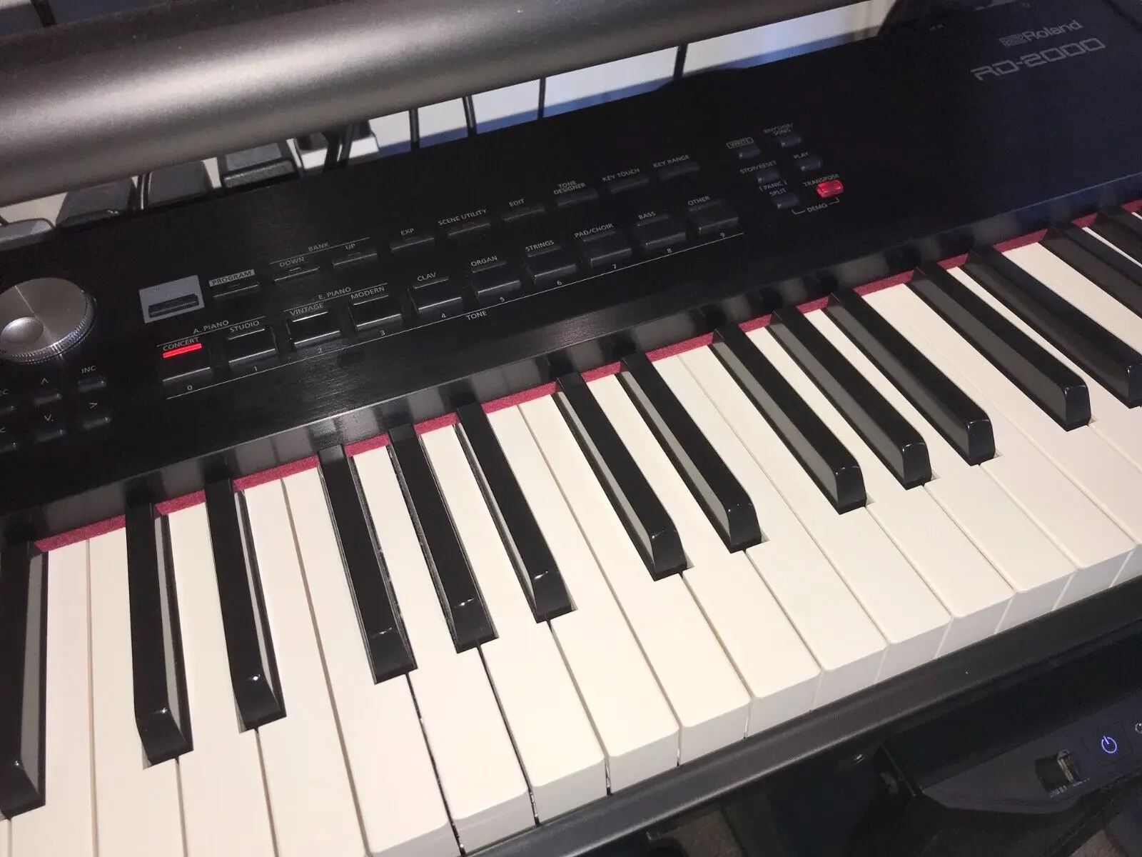 

NEW PROMO ROLAND RD-2000 Digital Stage Piano