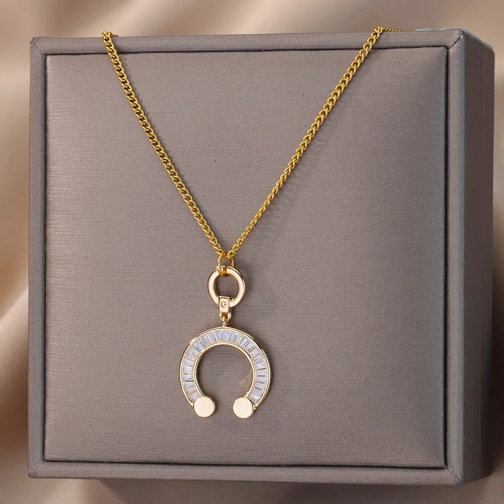 

Vintage Zircon Horseshoe Pendant Necklace for Women Fashion Geometric Letter Charms Necklaces Aesthetic Wedding Jewelry Gift