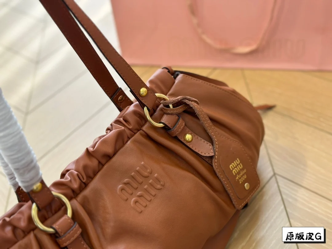 MiuMiu Style Copy 1: 1 Новый повседневный пакет на плече сумки 41 * 23 см