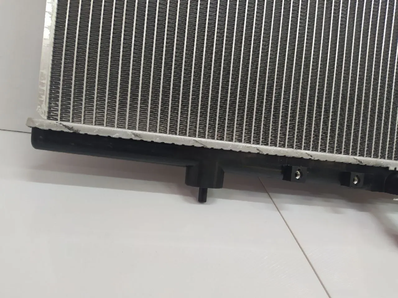 Geely 160204118001. Радиатор охлаждения geely mk cross. 1016001409 geely mk радиатор. Радиатор на джили кросс. Радиатор охлаждения джили ск2.