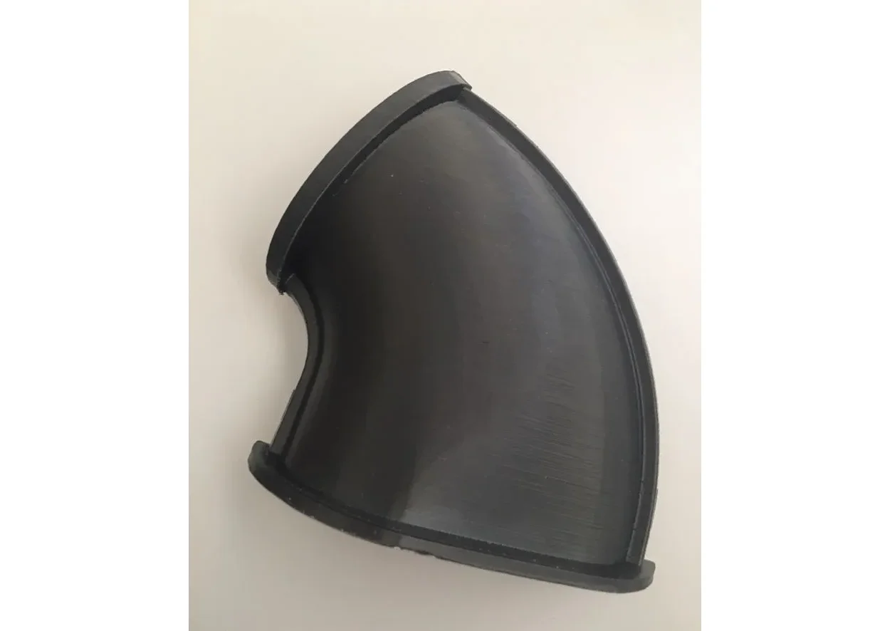 крышка патрубка. крышка патрубка резонатора vesta. крышка маслозаливной горловины 5320-1311103. патрубок с крышкой. 2180-1109322 патрубок.