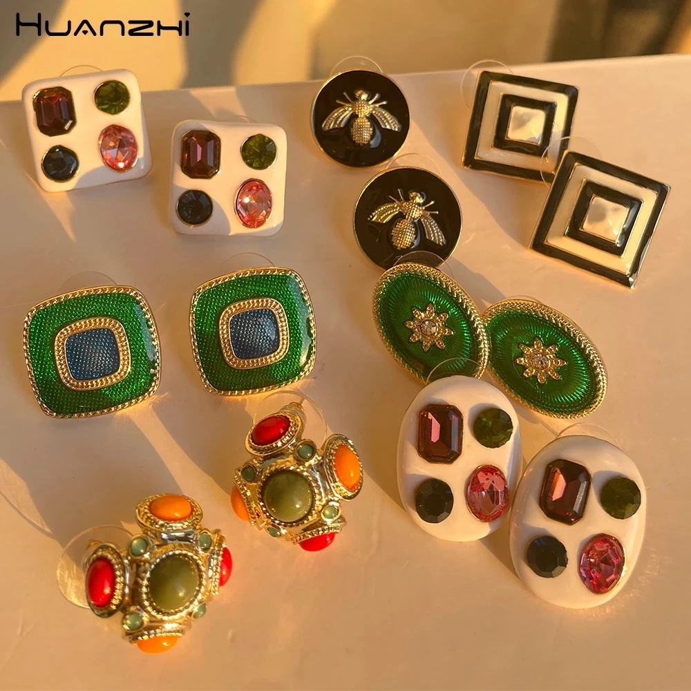

HUANZHI 2021 New French Drop Oil Enamel Colorful Rhinestone Simple Metal Vintage Geometry Stud Earring for Women Girls Jewelry