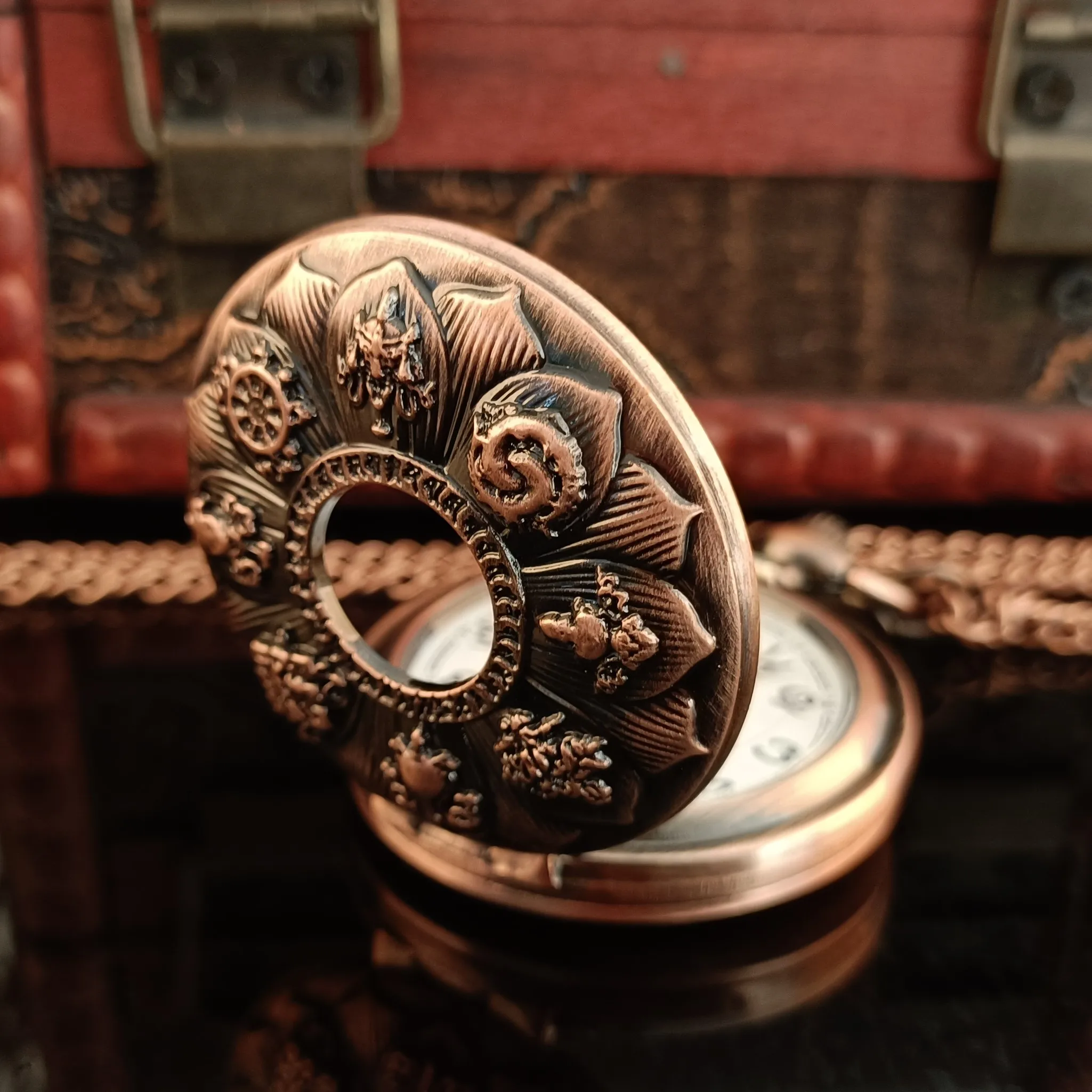 Рисунок 4 - Винтажные красно-коричневые кварцевые