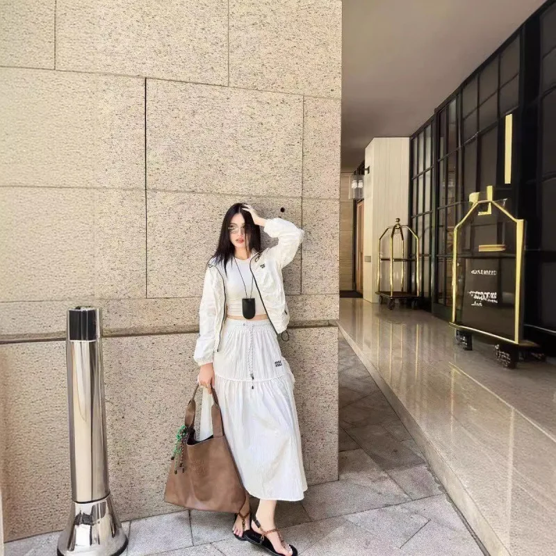 Копия 1:1 Миумиу 24-летняя Новая модная одежда с вышитыми буквами Повседневная