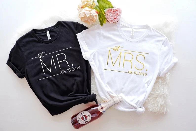 

Couples Mr And Mrs Tshirts Just Married Tees Unisex Honeymoon O-Neck Wedding Tops Wife And Hubs T-Shirts Summer Loose Tshirt New