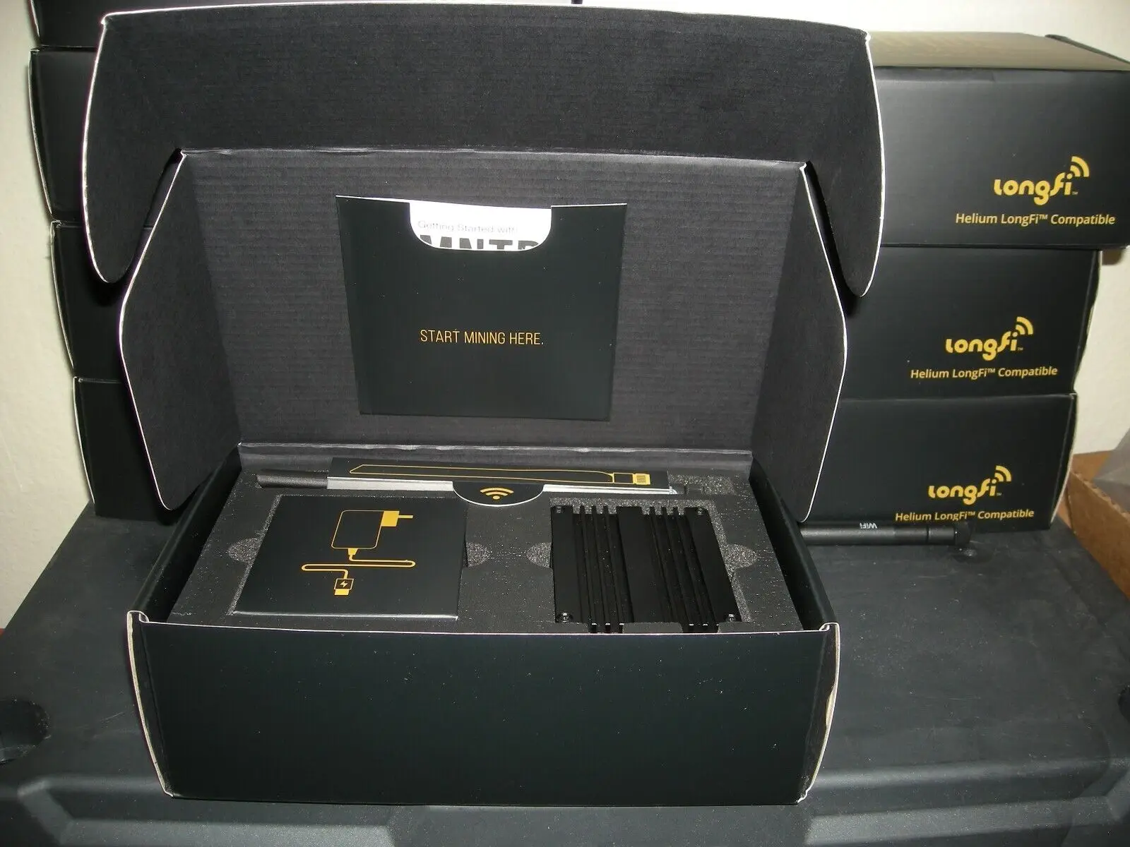 

HOT SALES Goldshell Mini Doge LTC ASIC Miner 185MH/s 235W WIFI Model NO SIDE ART / NO PSU