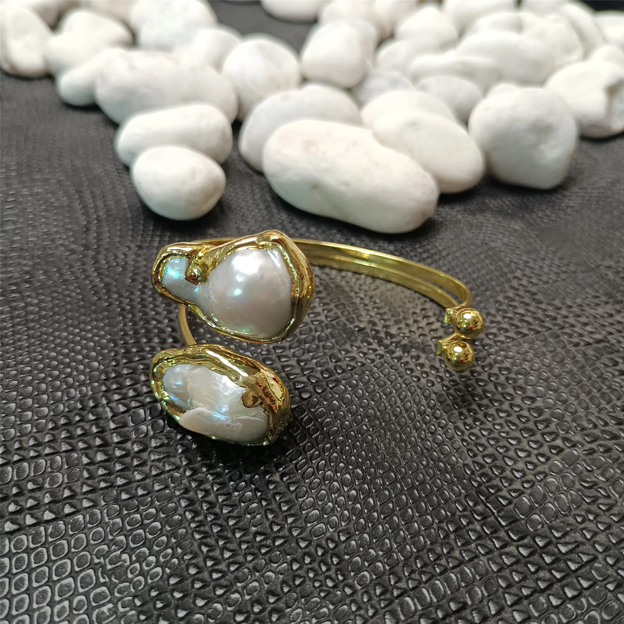 Жемчуг бурмицкий. Бусины от апанасова. Яркий жемчуг. Розовый жемчуг. Морганит натуральный.