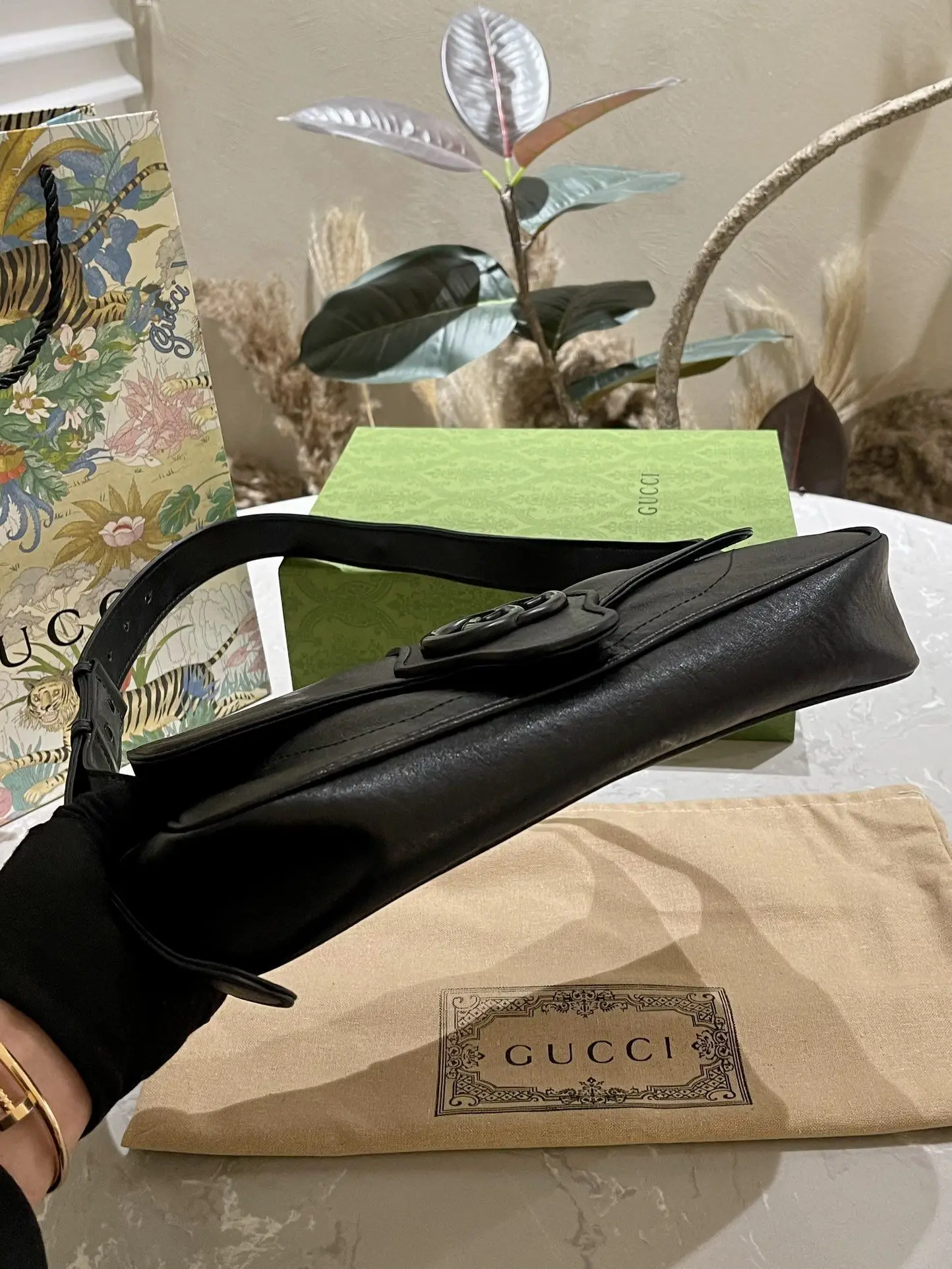 Totes Cope 1: 1 2024 Новая дамская сумка Почтальон Старый роскошь