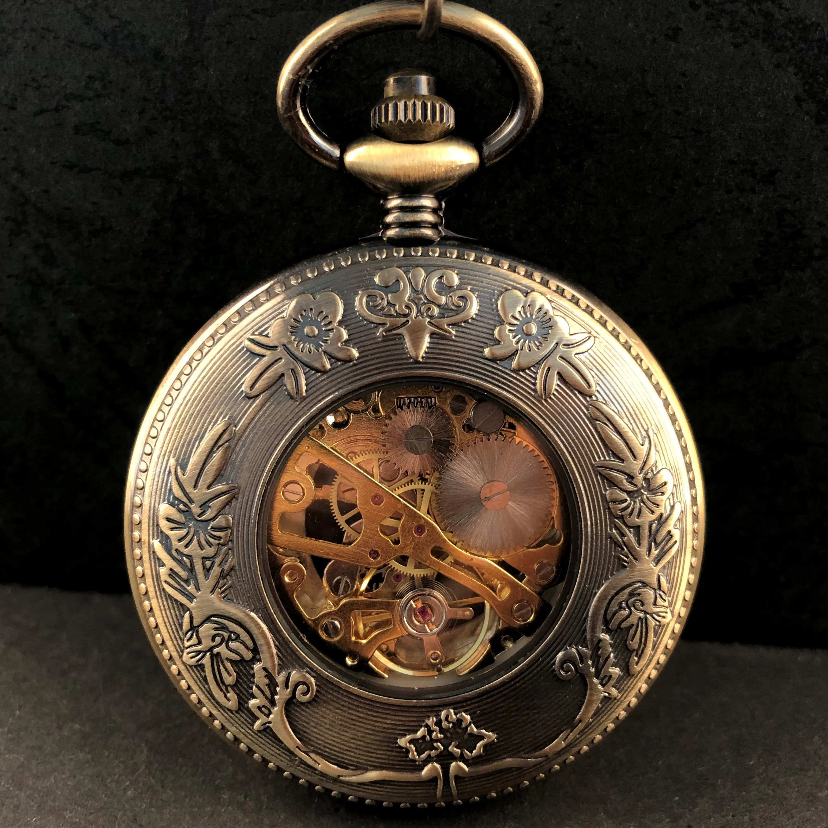 Vintage Bronze Pumpkin Flower Mechanical Pocket Watch Roman Number Dial Design Luxury Pendant Pocket Clock Gift with Chain