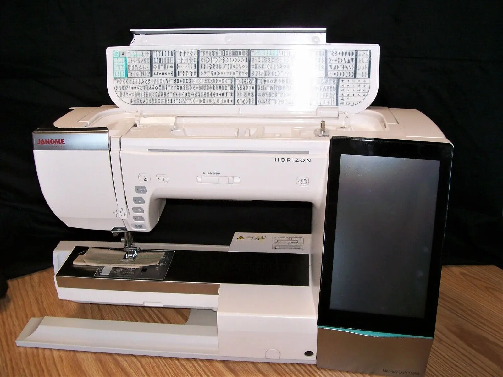 

Sales Promo JANOME HORIZON MEMORY CRAFT 15000 SEWING & EMBROIDERY MACHINE
