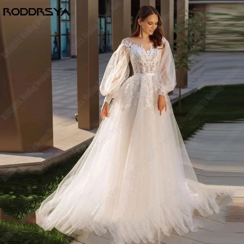 Купи RODDRSYA Long Puff Sleeves Princess Wedding Dresses For Bride O-Neck Appliques Lace Bride Gown robe de mariée bohème Custom Made за 7,558 рублей в магазине AliExpress