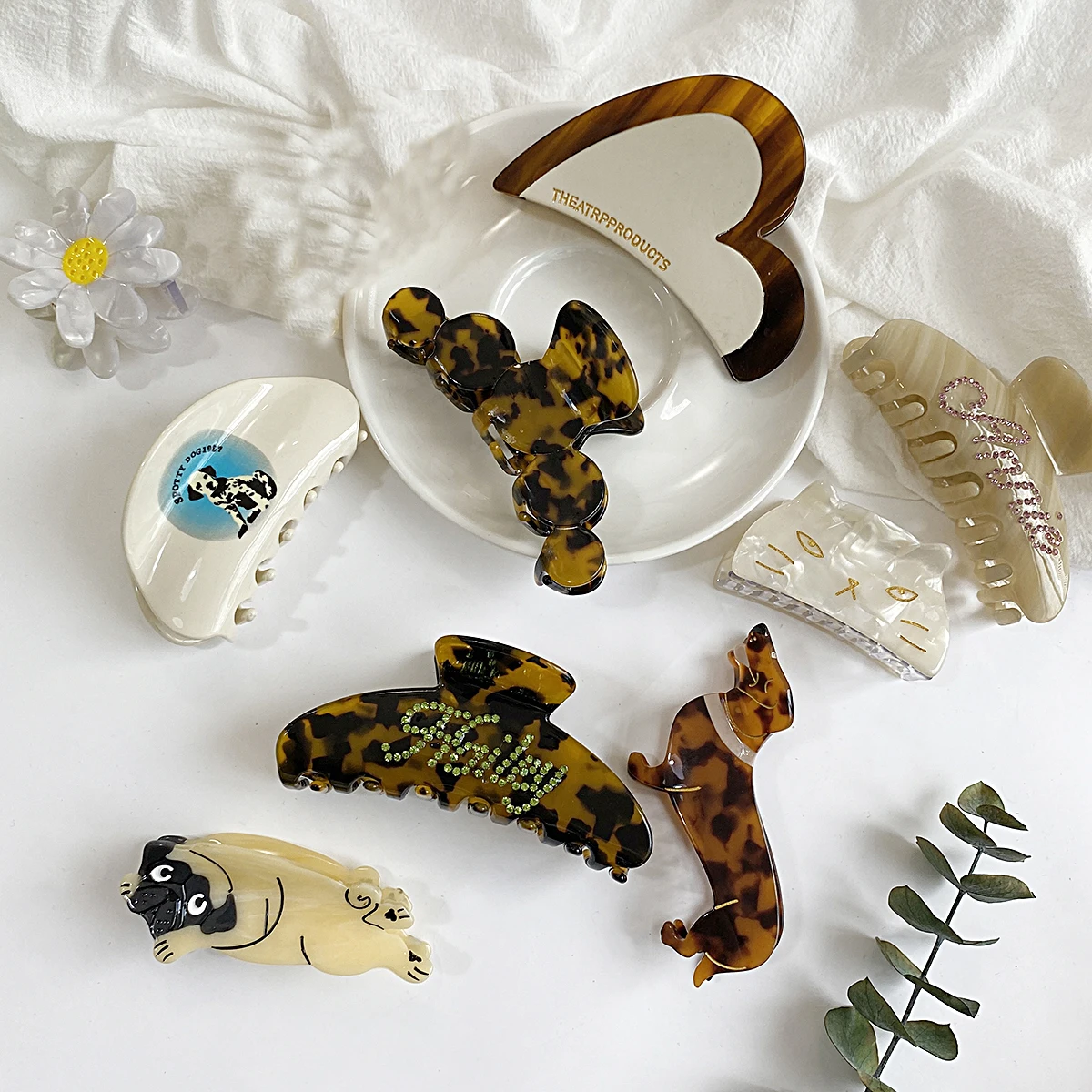 

INS Cute Acetate Dog Flowers Hair Claws For Women French Animal Ponytail Shark Hair Clip Hairpins Barrettes Hair Accessories
