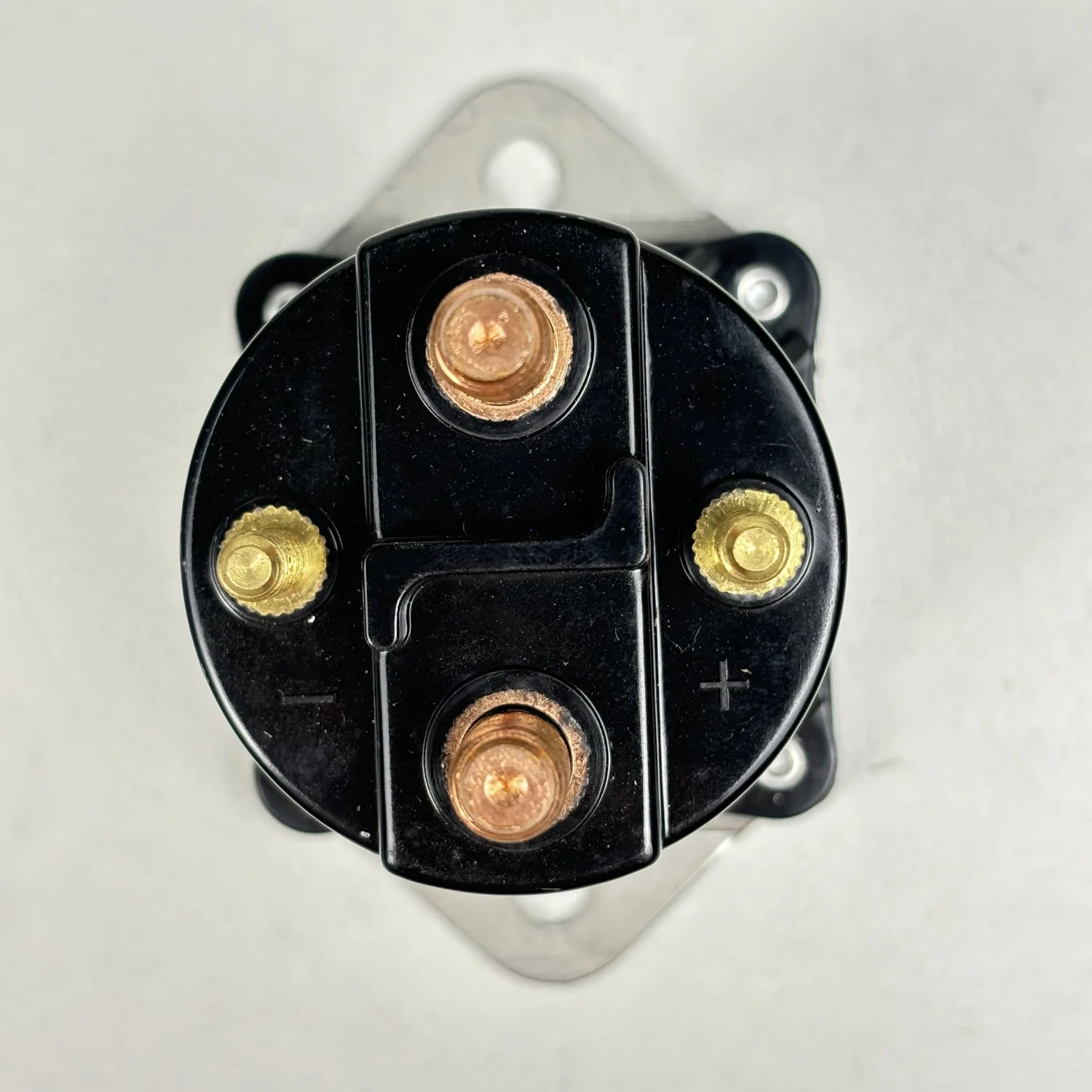 Электромагнитное реле 107655 C1 для чехла IH 100 1066 1086 1466 1468 1486 1586 3394