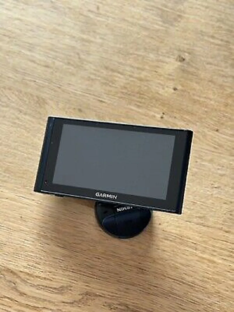 

Новая акция Garmin DezlCam - 7 ''LKW-Navi mit интегрирующий видеорегистратор