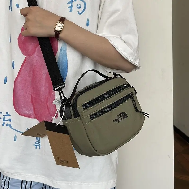 Размер спортивной сумки In Style North Face для мужчин и женщин: 20cm 18cm 9cm