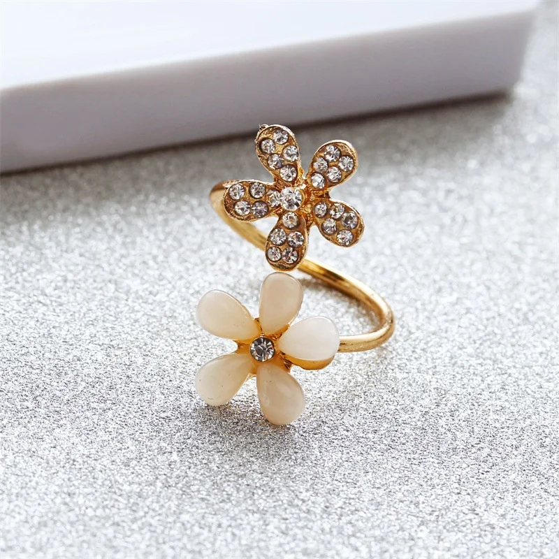 

New Exquisite Rhinestone Opal Flower Ring for Women Personality Retro Silver Color Bird Lotus Koi Fish Open Ring Vintage Jewelry
