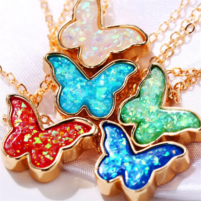

New European And American Fashion Multicolor Acrylic Butterfly Necklace Creative Retro Single Layer Insect Ladies Jewelry